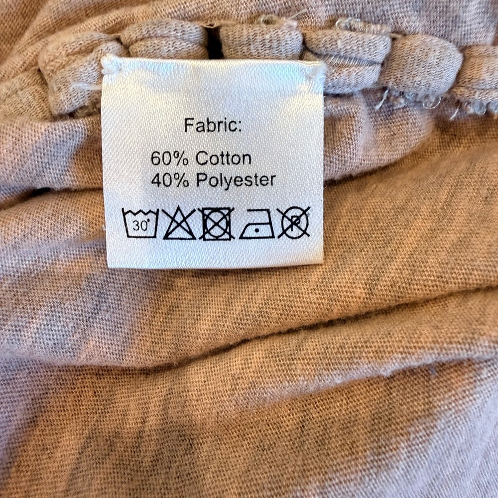 Pam & Gela ombré Heather Gray to salmon V-Neck Top - Picture 6 of 6